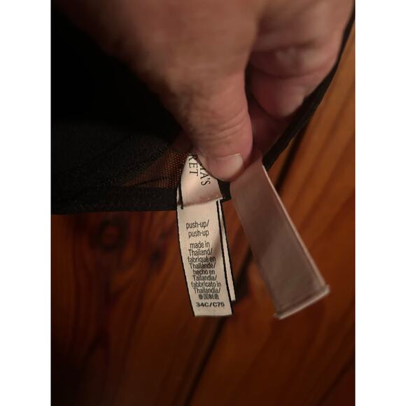 Victoria’s Secret black push-up bra lace racerback front clasp 34c - Picture 3 of 3